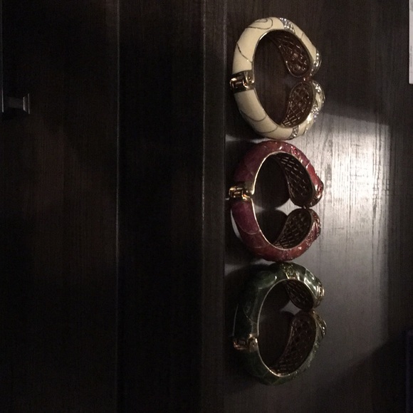 Bracelets - Picture 2 of 3